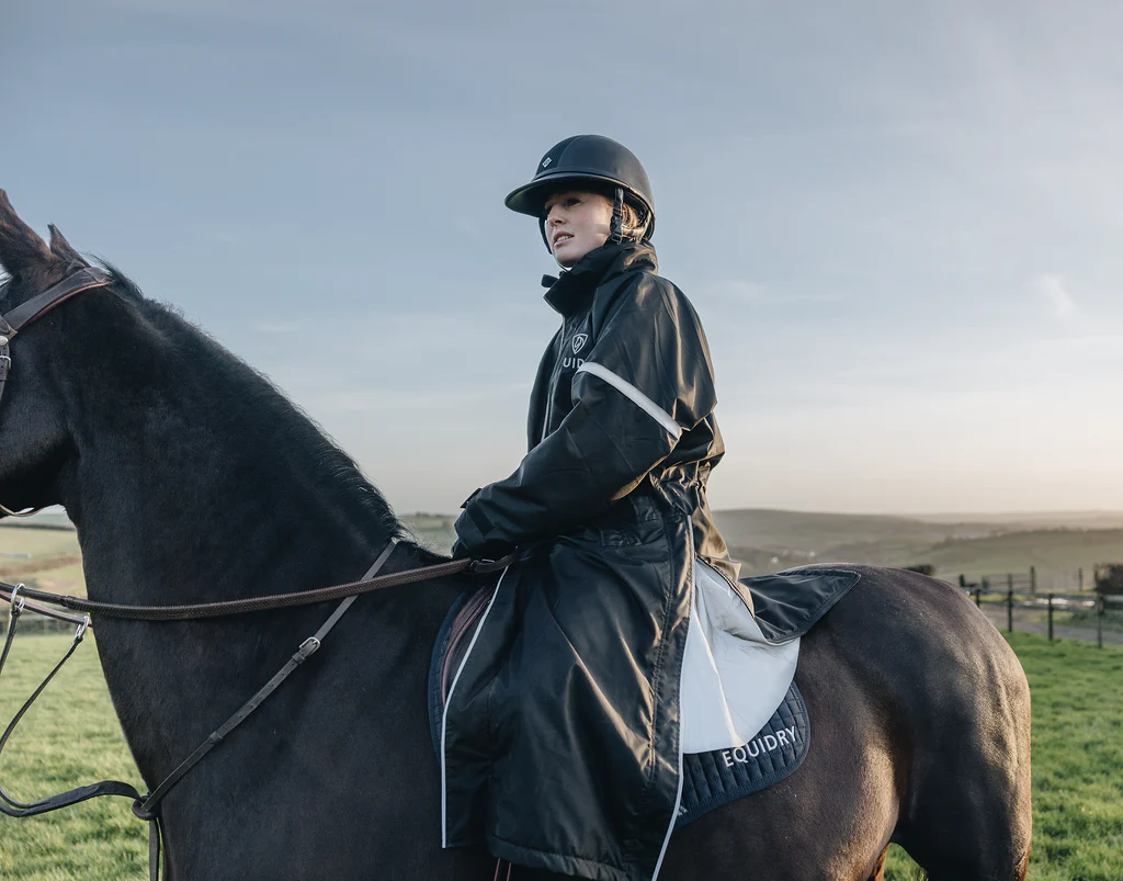 Evolution Women's | Thin Fleece | Reflective | Black - Image 3