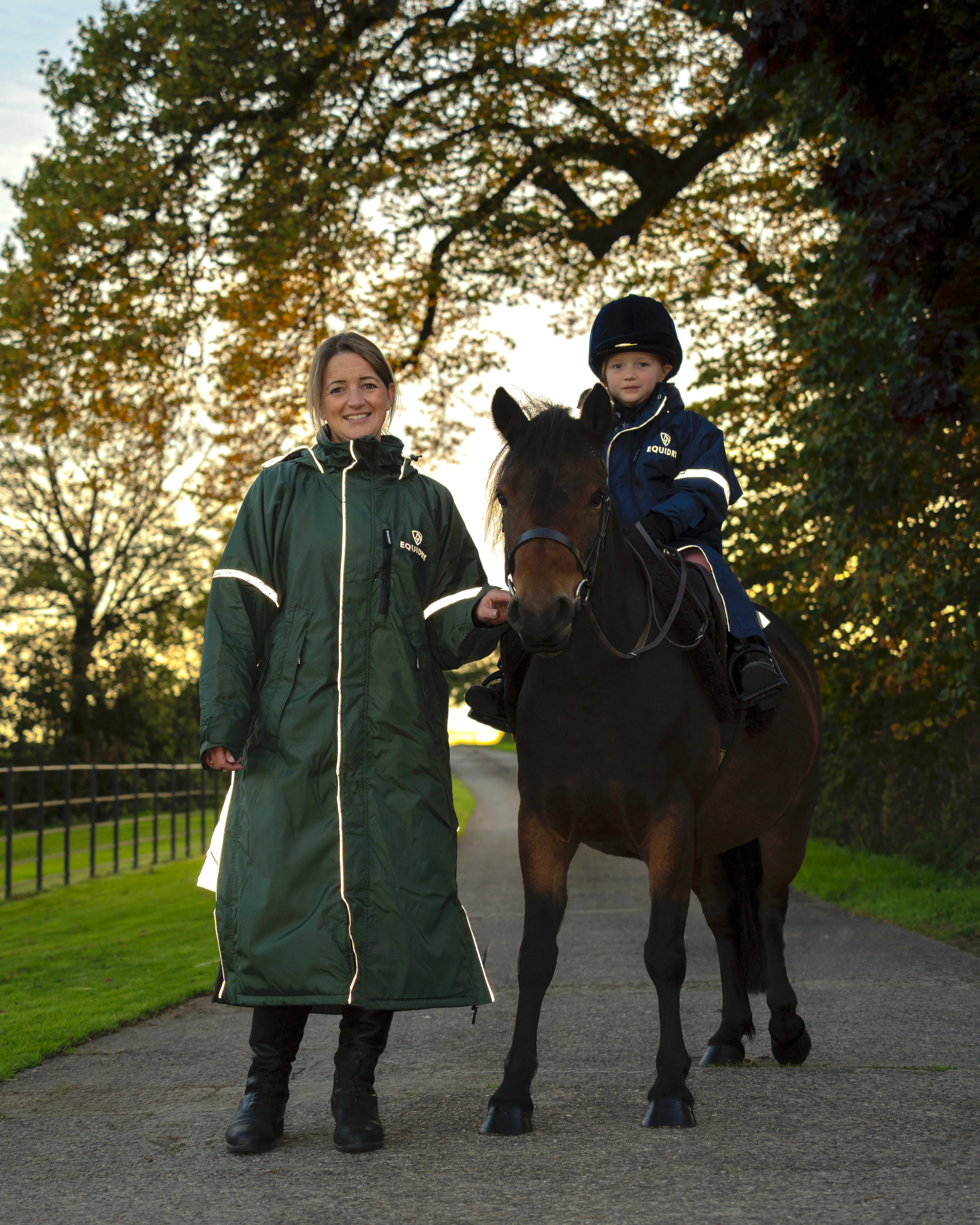 Evolution Women's | Thin Fleece | Reflective | Black Forest Green - Image 6