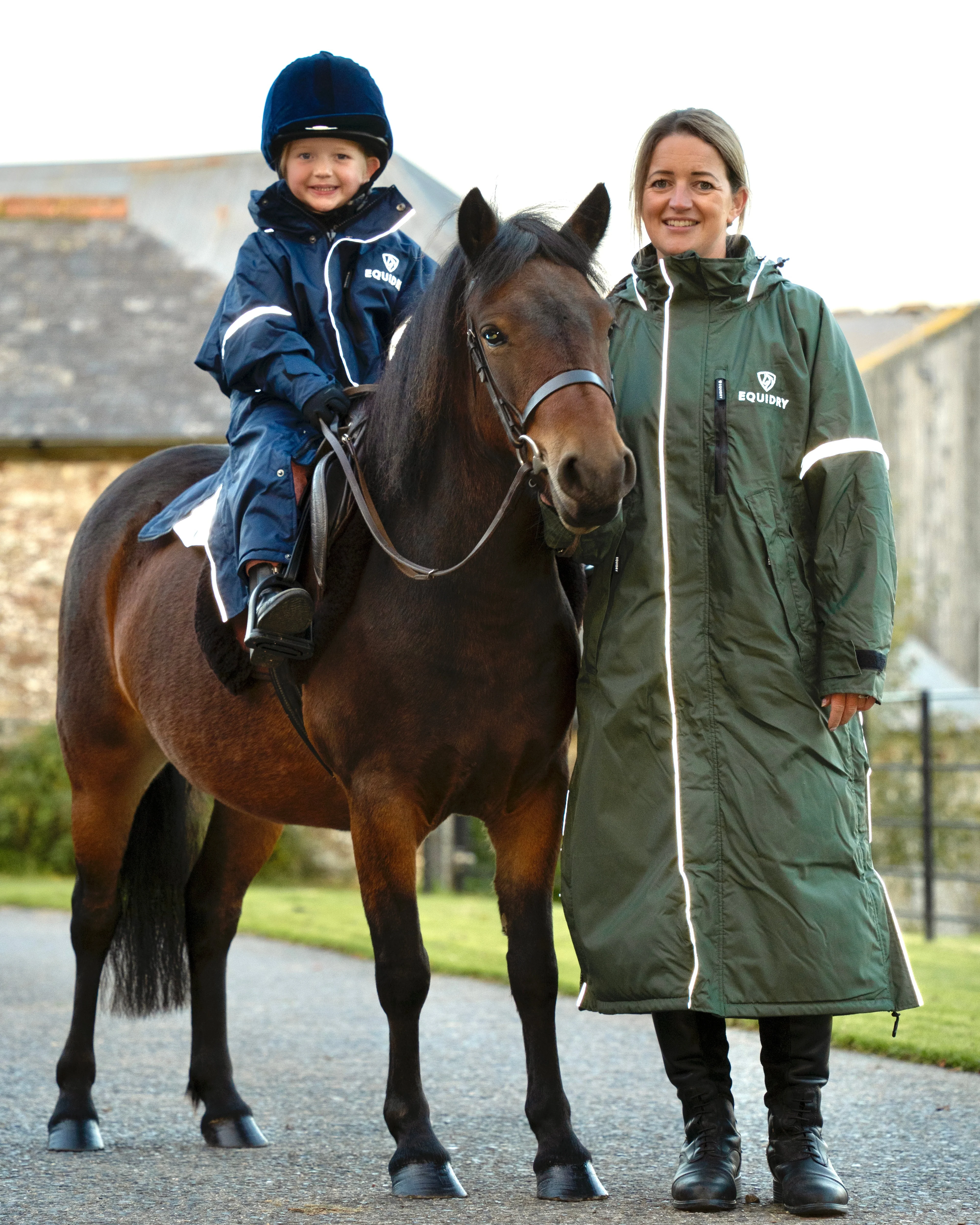 Evolution Women's | Thin Fleece | Reflective | Black Forest Green - Image 3