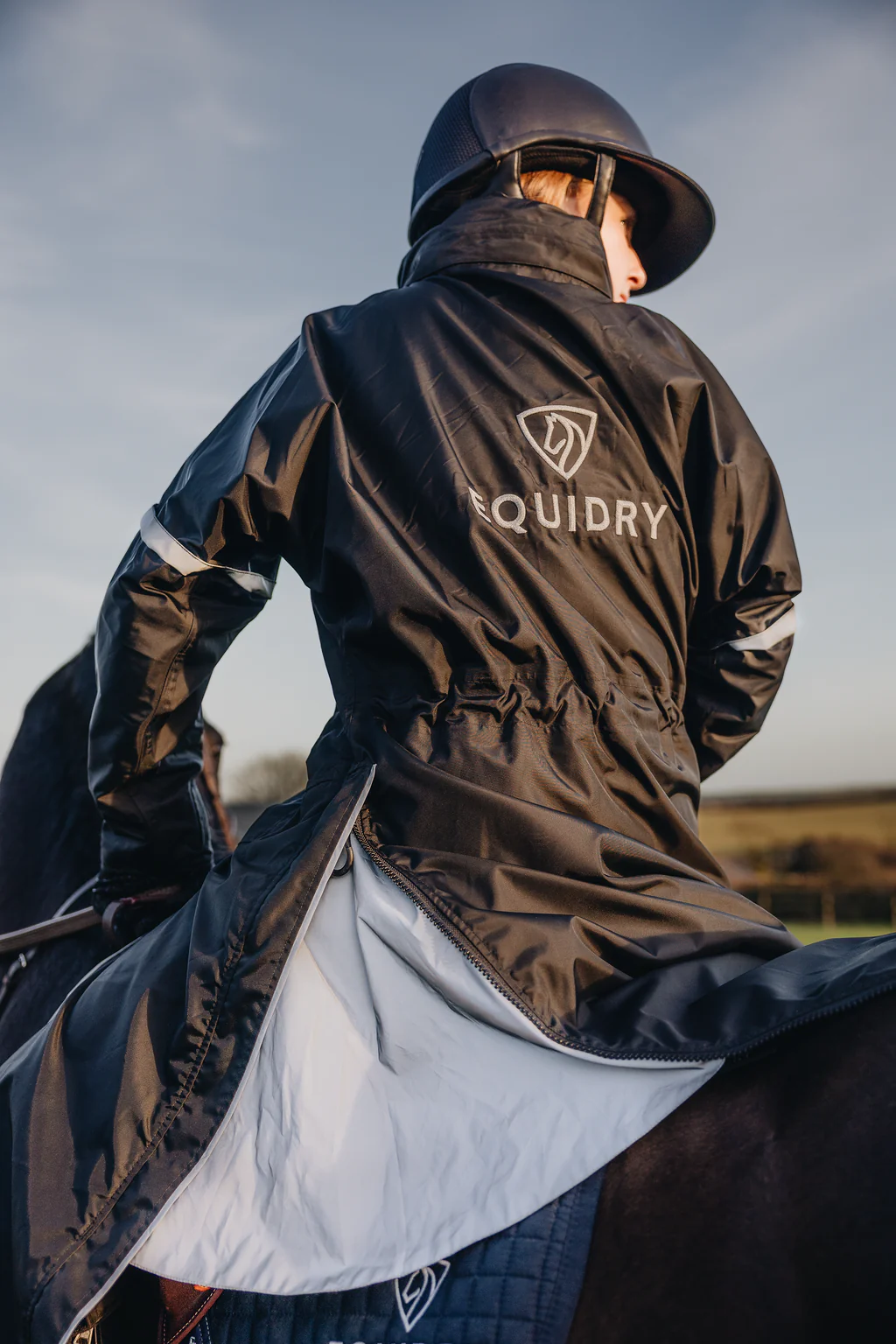 Evolution Women's | Thin Fleece | Reflective | Black - Image 2
