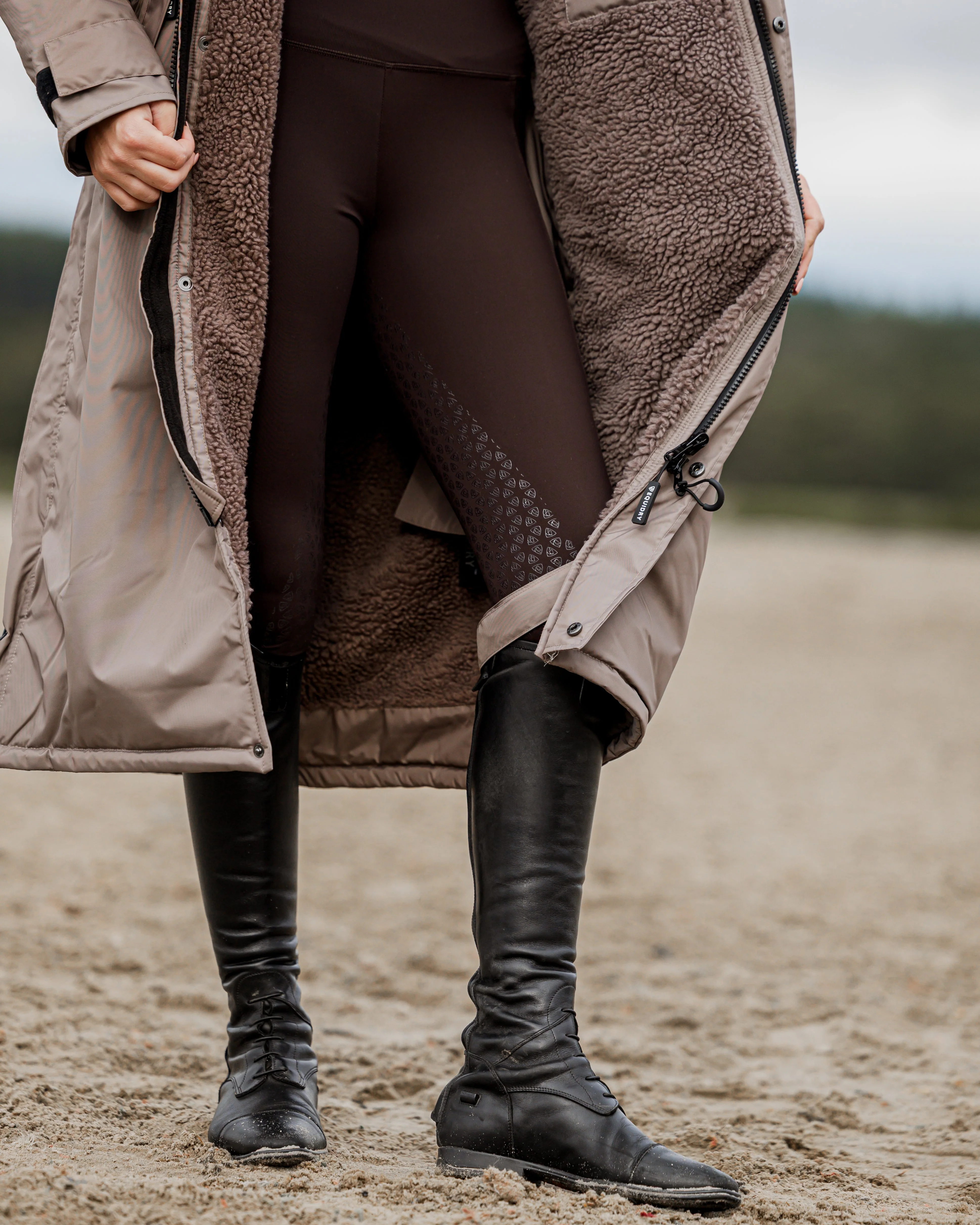 Evolution Women's | Thick Fleece | Taupe - Image 9