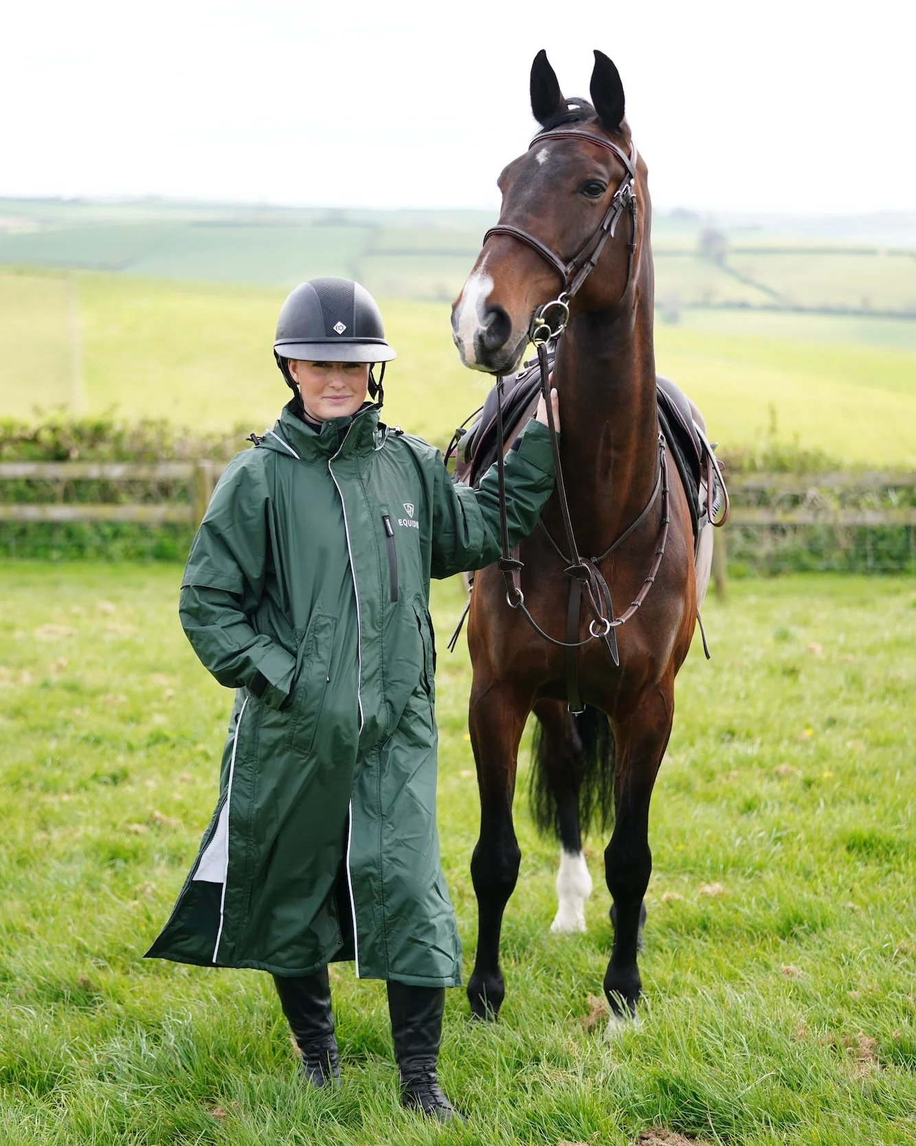 Evolution Women's | Thin Fleece | Reflective | Black Forest Green - Image 4