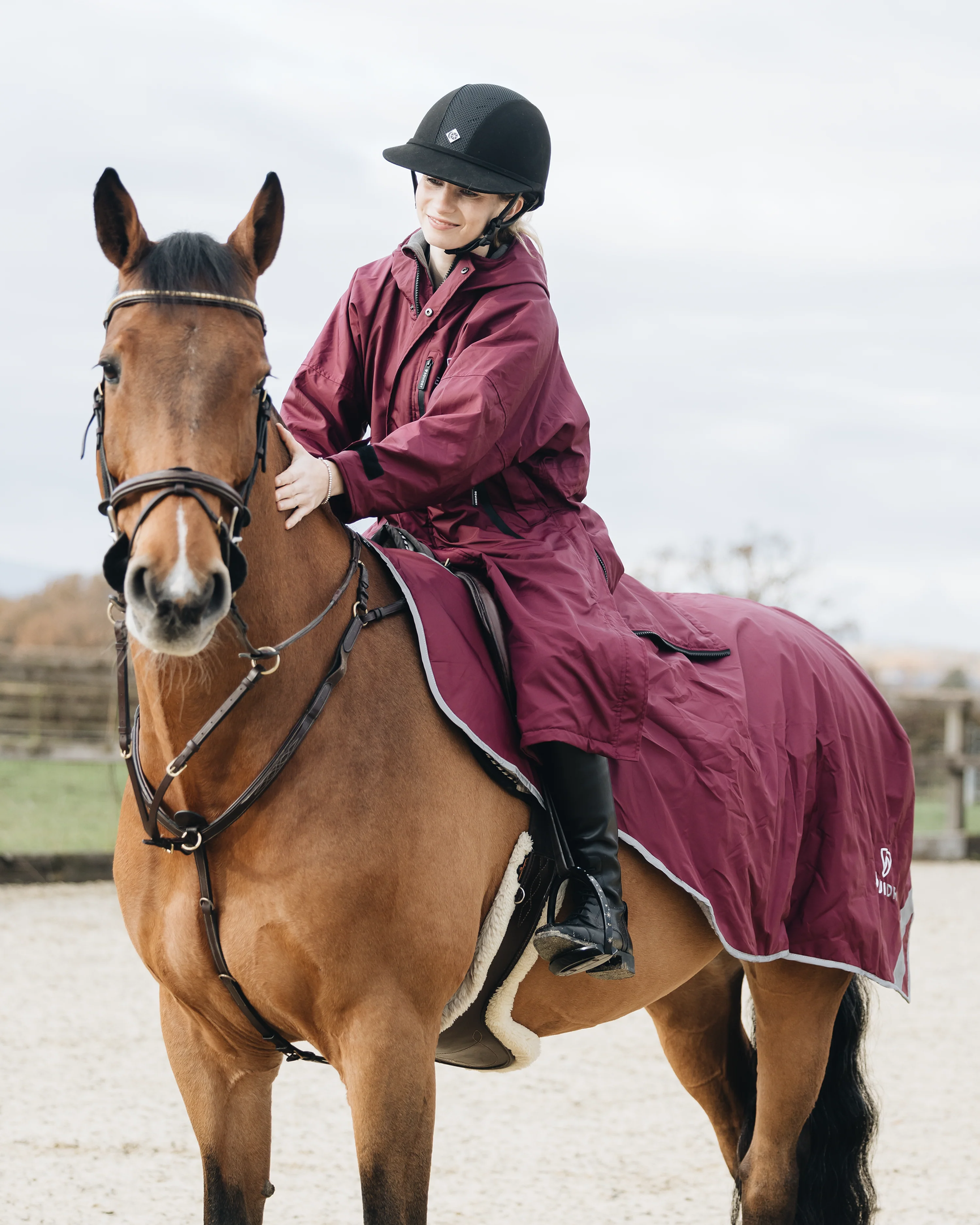 Waterproof Exercise Sheet Lite | Plum/Plum - Image 2