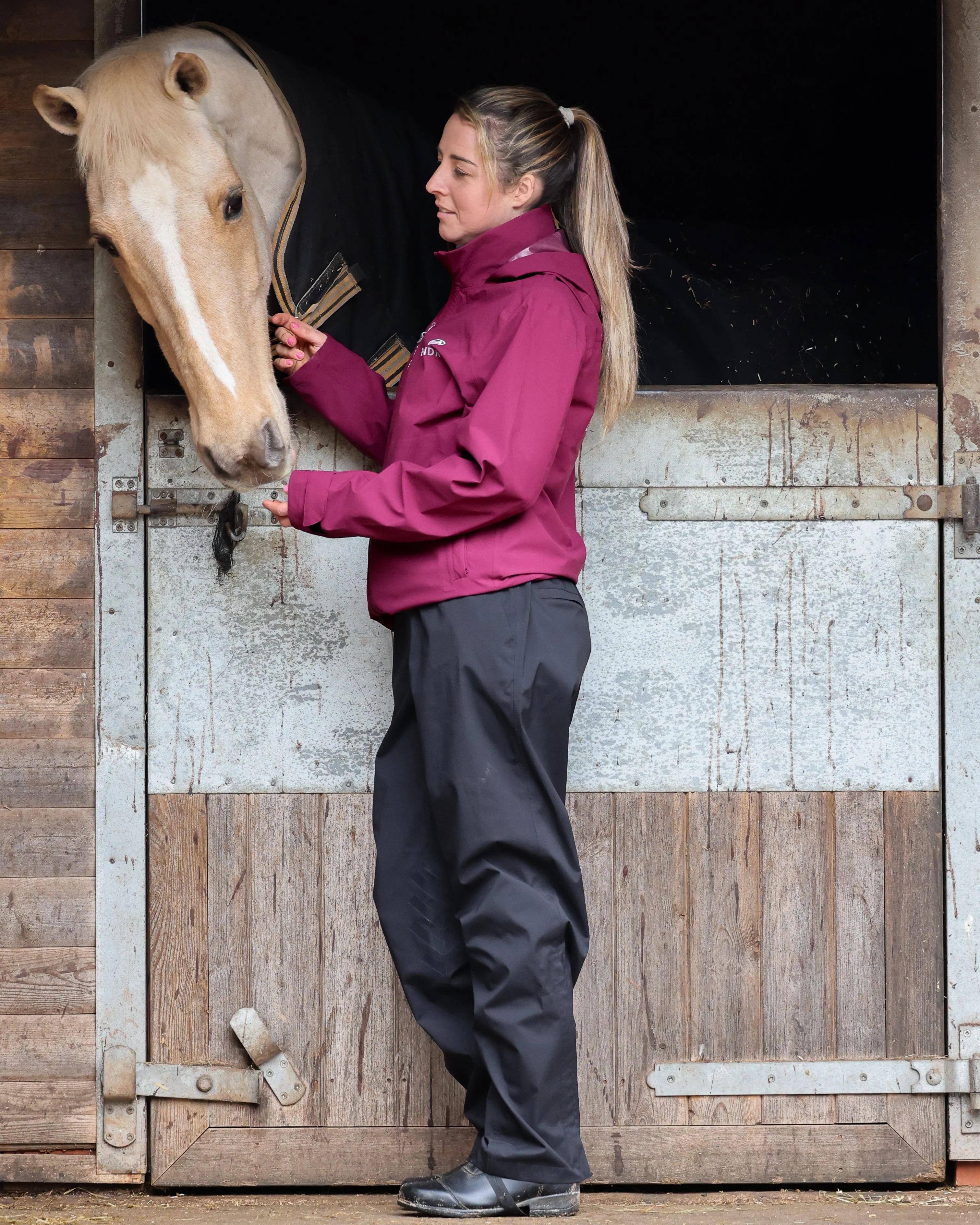 Nimbus Waterproof Pack Away Jacket | Women's | Plum - Image 7