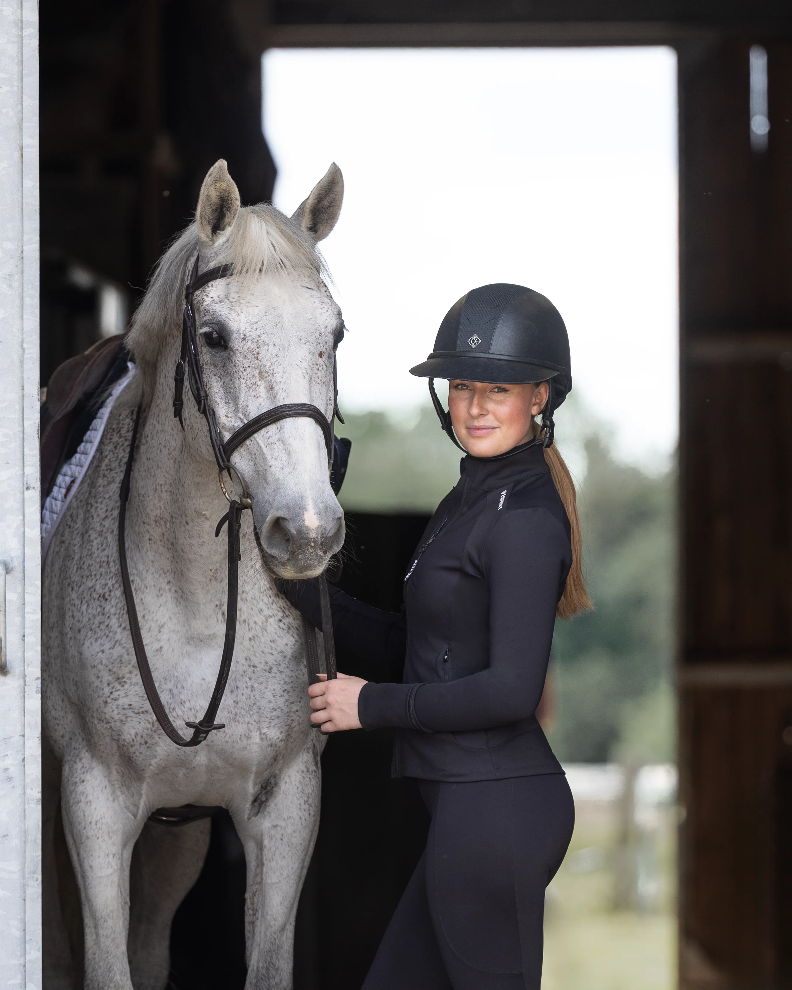 Women's Water Repellent Zip up Top | Black/White - Image 2